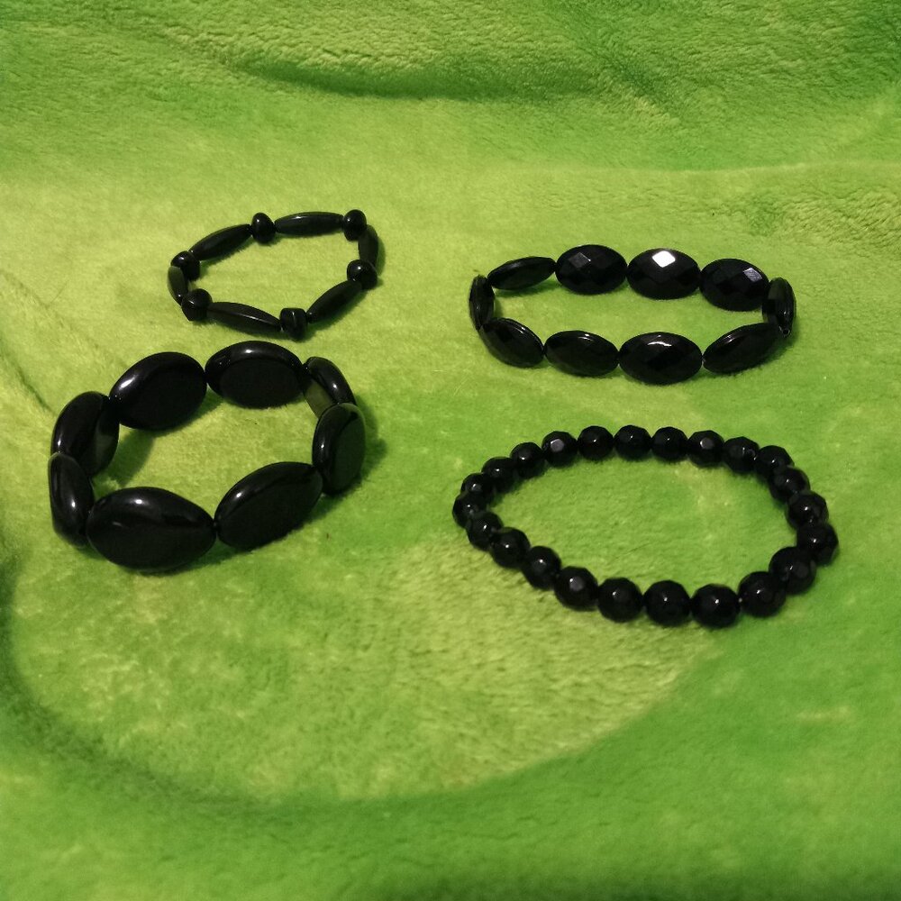 Black Beaded Bracelets Lot of 4 Different designs Elastic Plastic Fashion